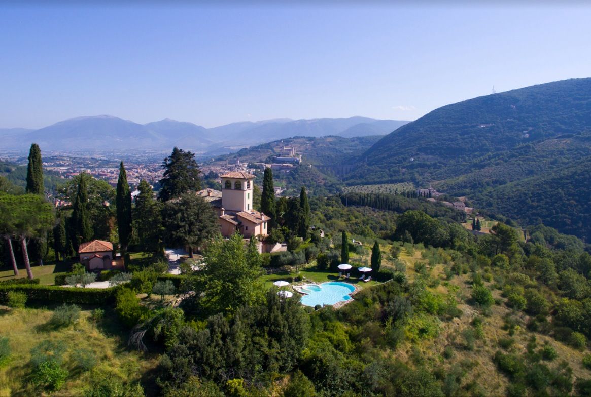 11 bedroom Hotel for sale with panoramic view in Perugia, Umbria