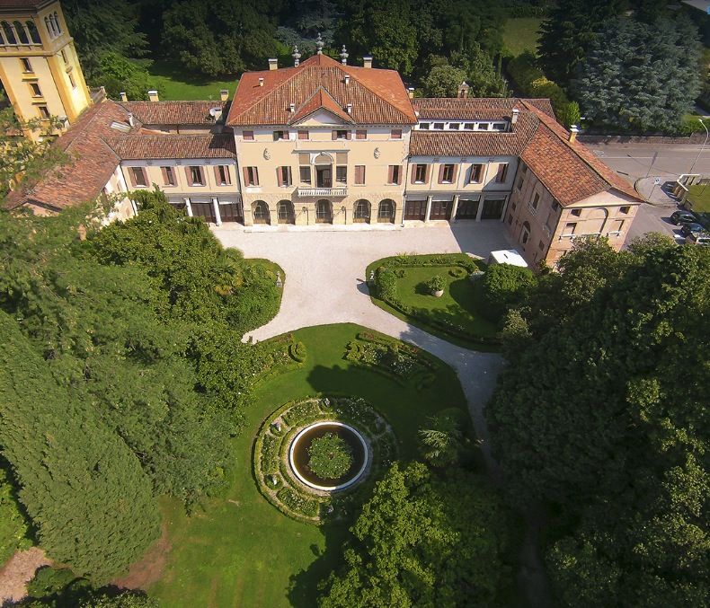10 bedroom Villa for sale in Vicenza, Veneto
