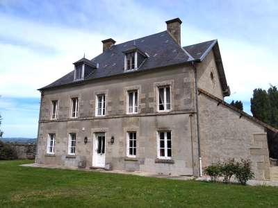 Character 6 bedroom House for sale in Bourganeuf, Limousin