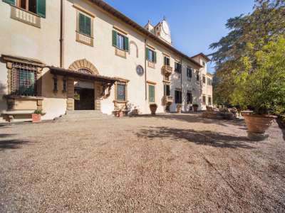 Renovated 8 bedroom Villa for sale with countryside view in Florence, Tuscany