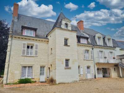 Authentic 25 bedroom Castle for sale with countryside view in Chinon, Centre