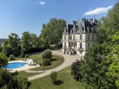 Historical 13 bedroom Chateau for sale with countryside view in Cognac, Poitou-Charentes