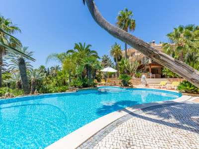 Stylish 7 bedroom Villa for sale in Albufeira, Algarve