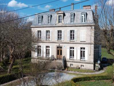 Income Producing 5 bedroom Castle for sale with countryside view in Saint Pierre Bellevue, Limousin